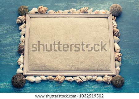 Set sea shell decorative frame place for text. Flat view