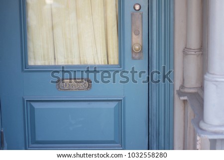 blue door retro