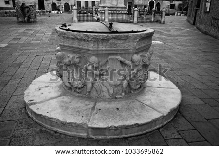 The old drinking well in Venezia, Italy.