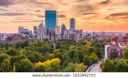 Boston, Massachusetts, USA downtown skyline over the park.