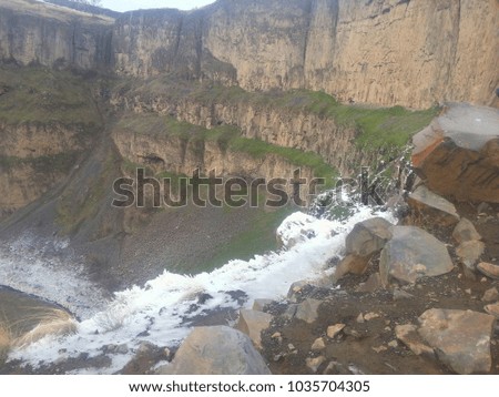 Waterfall pictures at Palouse Falls in winter
