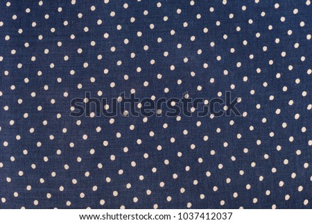 polka dots, blue cloth in white peas
