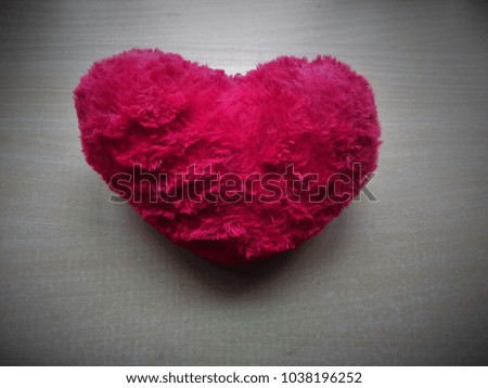 heart shape object in red colour