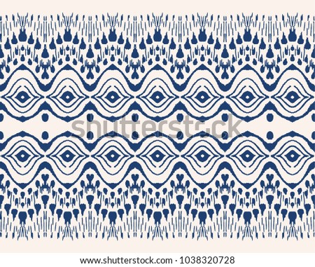 Tie dye lace art brush. Seamless border. Vector Ethnic necklace. Ikat pattern. Shibori print with stripes and chevron. Ink textured japanese background. Bohemian fashion. Endless watercolor texture. 