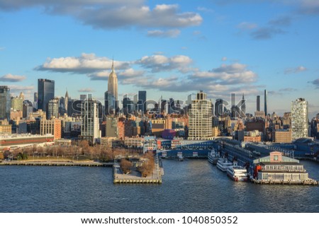 Day view of Manhattan from Hudson river