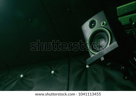 Low key picture studio monitor speaker.