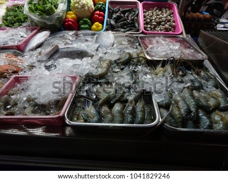 Prawns, lobsters, crabs, clams and squid at a Thai market