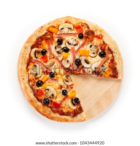Pizza pepperoni with tomatoes, mushrooms and olives 