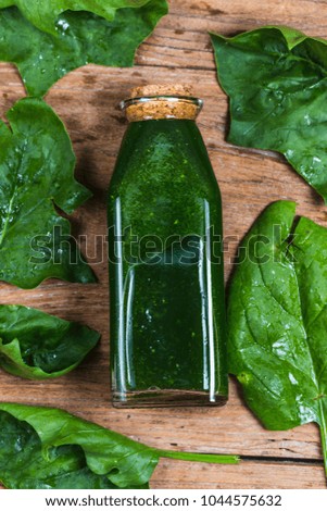Fresh spinach juice