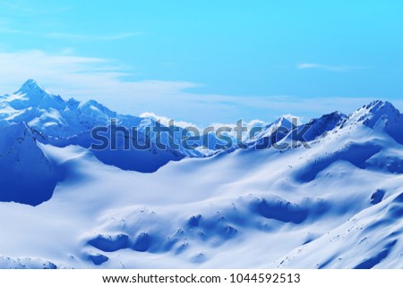 Photo bright landscape with Caucasian mountains sunny day