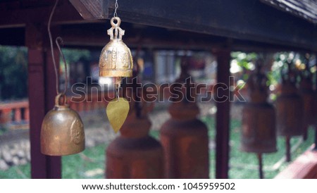 Bell in temple, There will be sound when the wind blows.