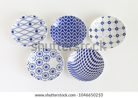 Japanese Pottery - Geometry Patterned Small Dish HASAMIYAKI