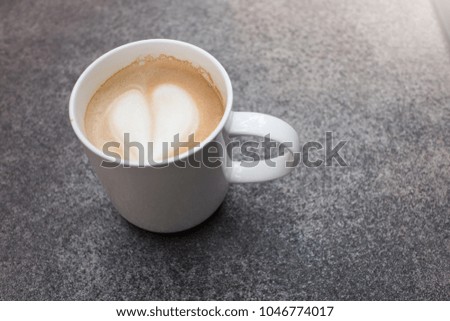 latte art, heart latte at coffee shop