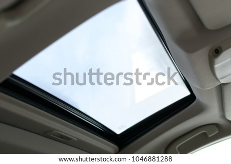 car sun window in roof 
