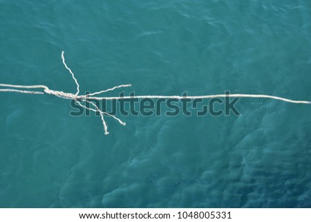 Floating rope closeup