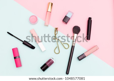 Decorative make-up cosmetics