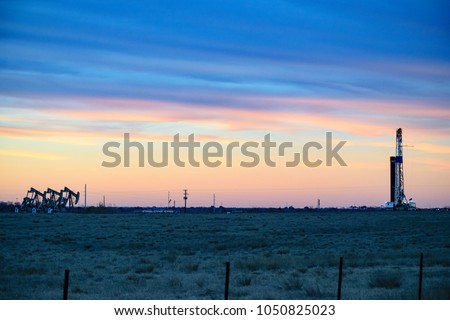 American Shale Gas - Drilling Rig Royalty-Free Stock Photo #1050825023