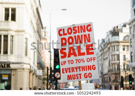 Image of Closing down sale sign