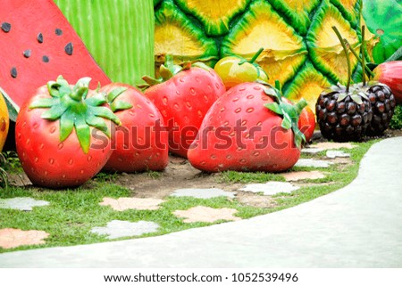 Strawberry & fruits statue
