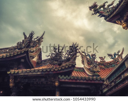 Dragon from the roof of Longshan Temple in Taipei, Taiwan
