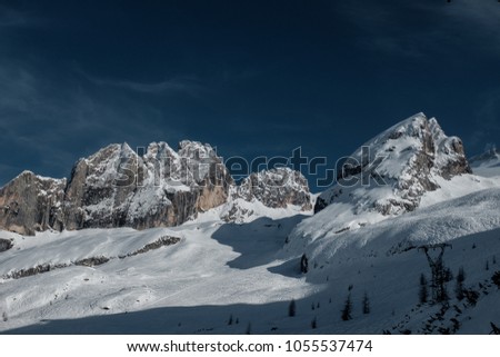 Rest in the north of Italy in winter. Tour to the Dolomites. val di funes
