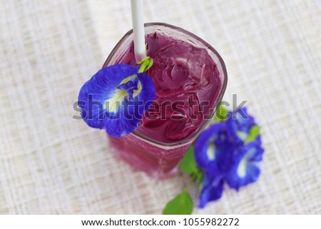Ice Butterfly pea with lemon juice butterfly pea flower, Clitoria ternatea, Top view