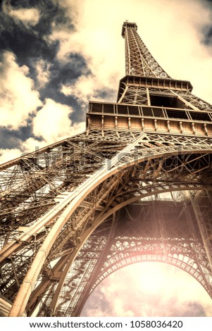 landscape of the Eiffel Tower in Paris