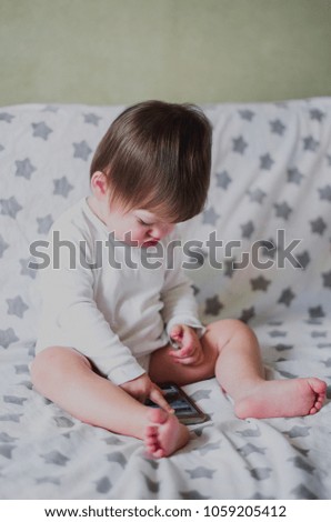 
child playing the game