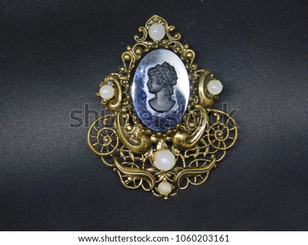 Picture woman brooch