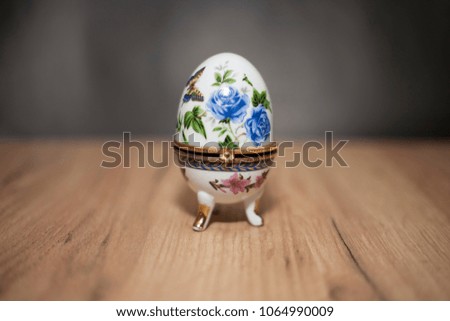 easter egg holder