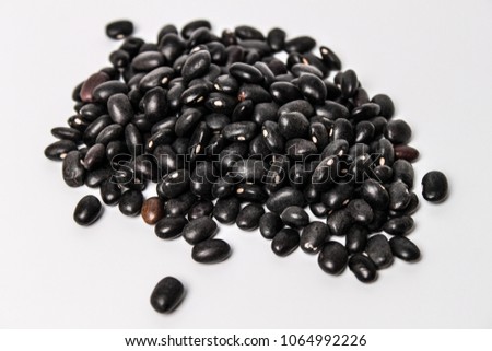 Isolated organic Black Beans