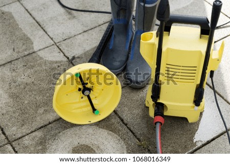 High pressure water cleaner to clean the dirty terrace