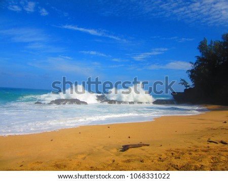 crashing waves on hawaii beach, kauai lumahai beach, morning