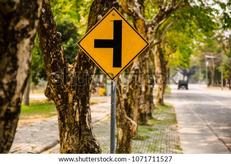 Three way sign