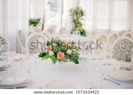 Wedding floral table decoration