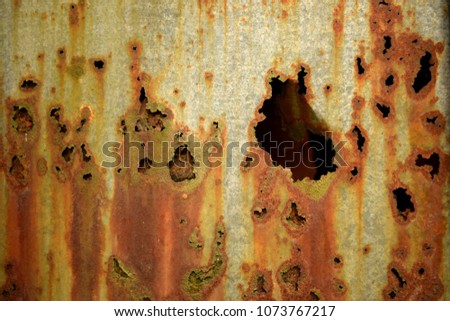pic show rusty damage steel tank in a factory