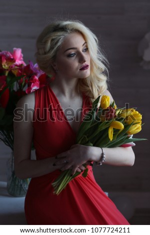 beautiful blonde with tulips