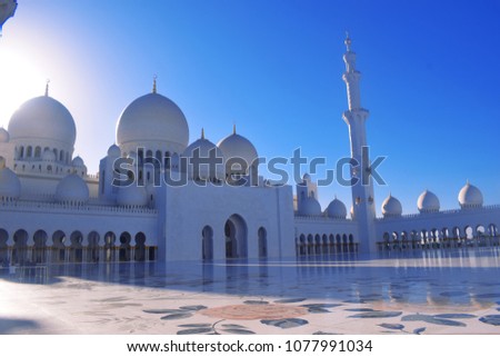 This is the Picture of Sheikh Zayed Mosque. This Shot was taken in the After Noon when the Sunlight came from behind the mosque giving a greater Depth of Field. 
