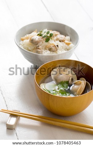 Clam soup with clams and clam with rice