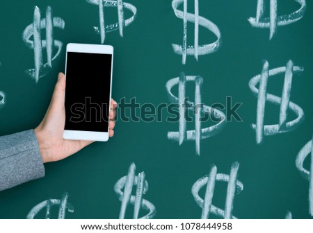 Drawing money around smart phone