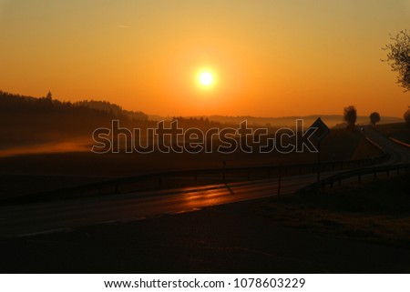 Sunrise or Sunset
