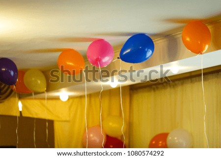 decoration of the room with balloons