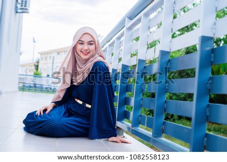 girl in hijab