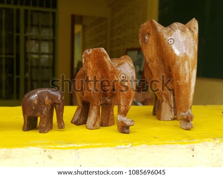 wooden elephants decoration