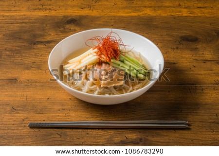 naengmyeon (cold noodles)