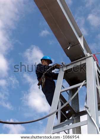 Service of oil-extracting installation