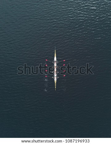 Minimalistic rowing image 