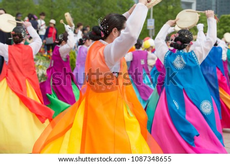 Hanbok series And  dancing people South Korea 



 Royalty-Free Stock Photo #1087348655