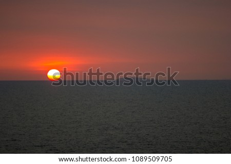 Big sun Out of focus By the sea in Chanthaburi. It is beautiful in nature. Can be seen from the viewpoint.