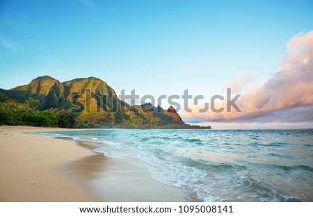 Beautiful scene in Tunnels Beach on the Island of Kauai, Hawaii, USA Royalty-Free Stock Photo #1095008141